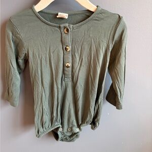 Kate Quinn Long Sleeve Henley Bubble in Forest